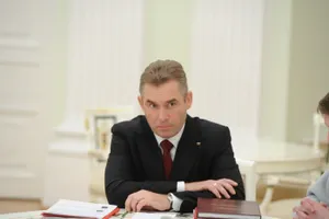 Астахов уйдет в отпуск с увольнением