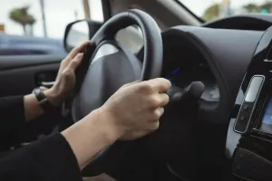 Ер адам Польшада жүргізуші куәлігін алу емтиханын 139-шы реттен тапсырды