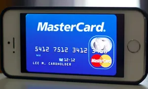 В «айфонах» поселятся Visa и MasterCard