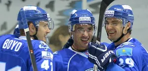 «Барыс» начал сезон с разгромной победы