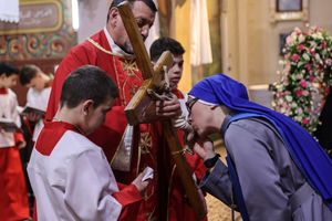 Христиане Палестины отмечают Страстную пятницу в Газе