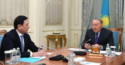 Нурсултан Назарбаев встретился с акимом ЗКО
