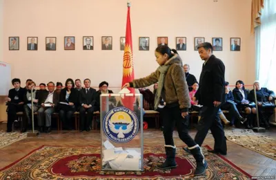 Команды кандидатов в депутаты оштрафовали на 436 тысяч сомов в Кыргызстане