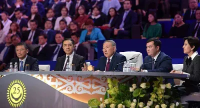 Бакытжан Сагинтаев вручил награды обладателям премий президента РК