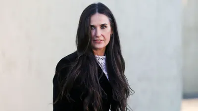 Деми Мур призналась, что в 15 лет мать продала ее педофилу