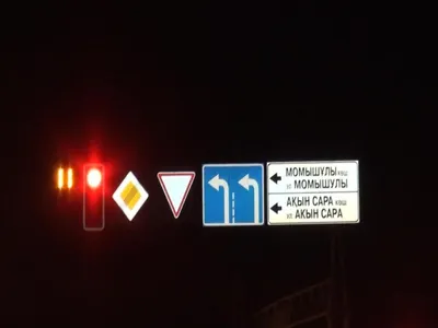 Массовое ДТП в Алматы: мужчину зажало между двух машин (ФОТО)