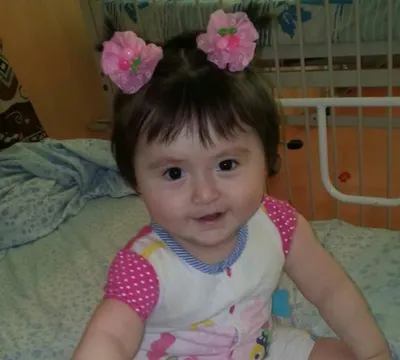 Маленькой девочке требуется помощь