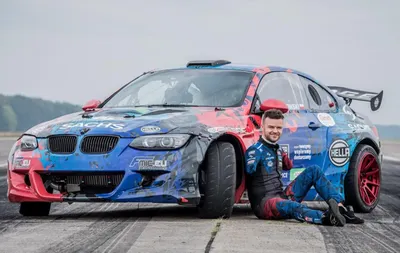 Автогонщик с инвалидностью побил рекорд Гиннесса