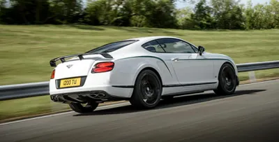 Купе Bentley Continental GT3-R нарушил субординацию