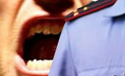 В Караганде пьяный мужчина укусил участкового инспектора полиции