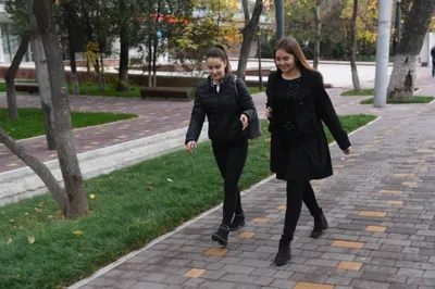 Новые остановки и пандусы — в Алматы продолжают создавать комфортную среду