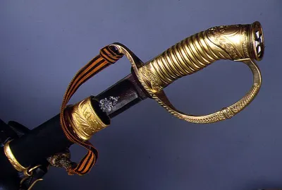 Военный чуть не отрубил себе голову