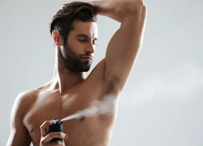 Чем опасны дезодоранты с длительным эффектом – дерматолог