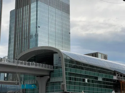 Аким Астаны обозначил сроки запуска LRT