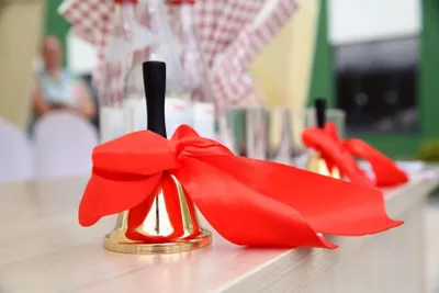 В школах Казахстана перенесли дату последнего звонка