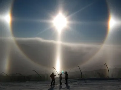 Астанчане наблюдали за необычным кольцом вокруг солнца