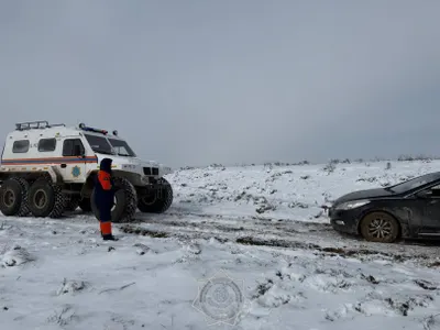 Буран на трассе Караганда – Астана: более 3600 машин вывели из снежного плена