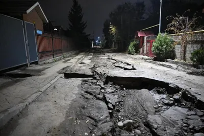 ТОО «Алатау сапа курылыс» лишили аккредитации за провалы дороги в Алматы