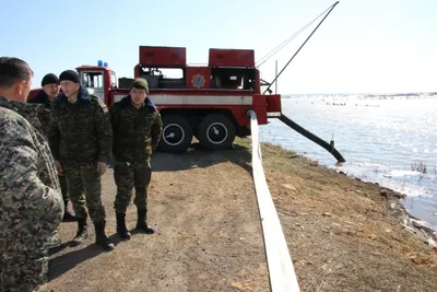 Почти откачали. КСЧ МВД продолжает освобождать дома от паводковых вод