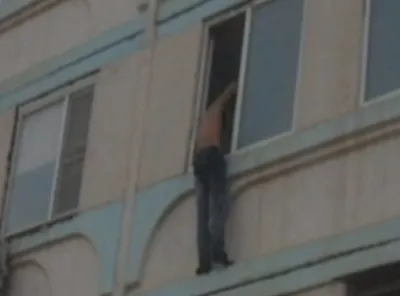 Полицейские из Актау спасли самоубийцу