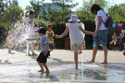 Мамин поручил улучшить ситуацию с летним досугом для детей