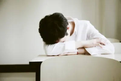 Ученый объяснил, почему начинать уроки раньше 10 часов утра – преступление