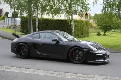 Новые подробности о Porsche Cayman GT4