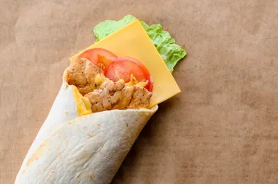 Эксперты назвали самые опасные блюда в ресторанах