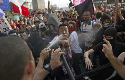 В Бразилии около 100 тысяч человек вышли на митинг против президента