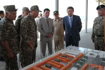 Ахметов посетил Актауский военный гарнизон