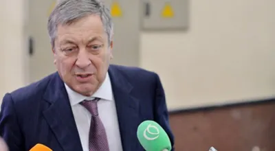 В. Школьник надеется, что другие страны сократят добычу нефти