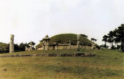 КНДР заявила об обнаружении древней королевской усыпальницы