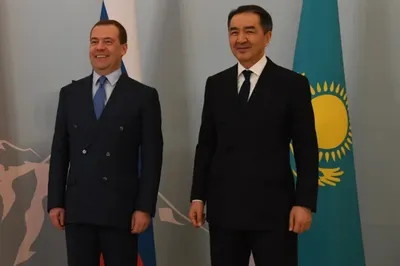 Надо чаще практиковаться в казахском языке — Дмитрий Медведев