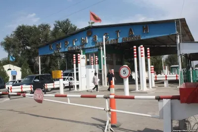 Казахстанских детей в Киргизию не пустят без спецвкладышей
