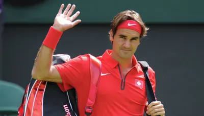 Федерер снялся с финала итогового турнира АТР