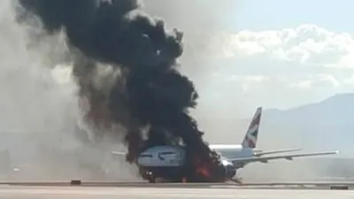 В Сингапуре при посадке загорелся Boeing 777