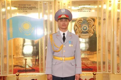 Награжден столичный полицейский, рисковавший жизнью при задержании