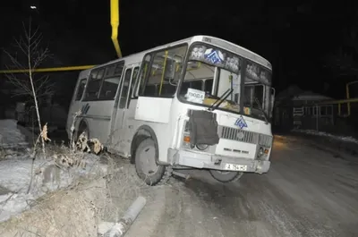 В Алматы автобус без водителя попал в ДТП. Фото