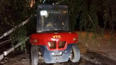 Ливень со шквалистым ветром обрушился на Алматы (ФОТО)