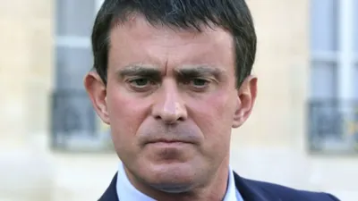 Премьер-министр Франции Вальс подал в отставку