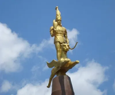 В Актобе собираются снести монумент независимости