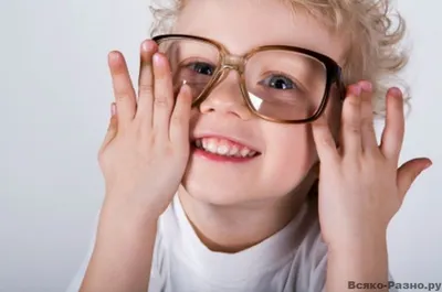 Школьникам США выдали бесплатные очки