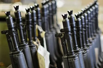 Санкции Запада осложнят производство оружия в России