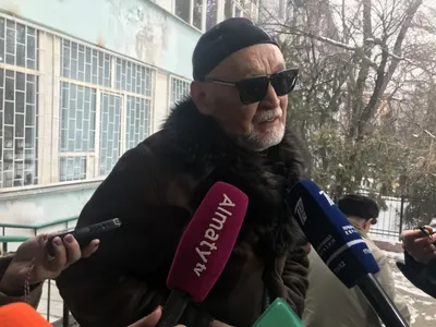 Полицейские могли видеть кражу зеркал с машины Тена — адвокат