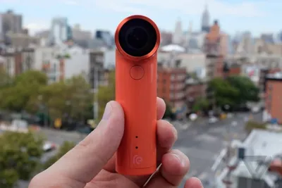 HTC представила перископическую камеру Re Camera для смартфона