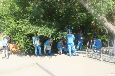 Двадцать детей получили солнечный удар на параде в честь дня их защиты в Атырау