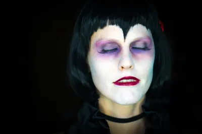 Почти 2000 человек ищут на роль вампиров в Британии