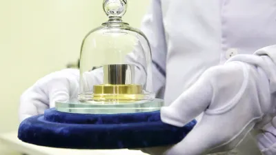 Эталон килограмма «похудел»