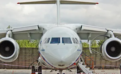 Самолет Ан-148 благополучно сел в Пулково