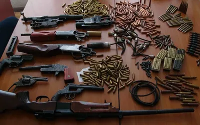 Тысячу единиц огнестрельного оружия сдали в полицию казахстанцы